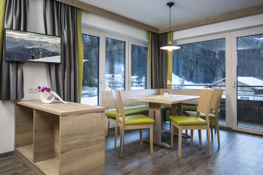Alps Tux Apartman Kültér fotó